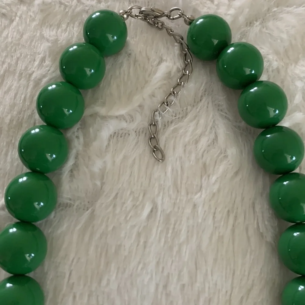 Necklaces, one multi color beads.Second are beautiful green color. ‎       B21